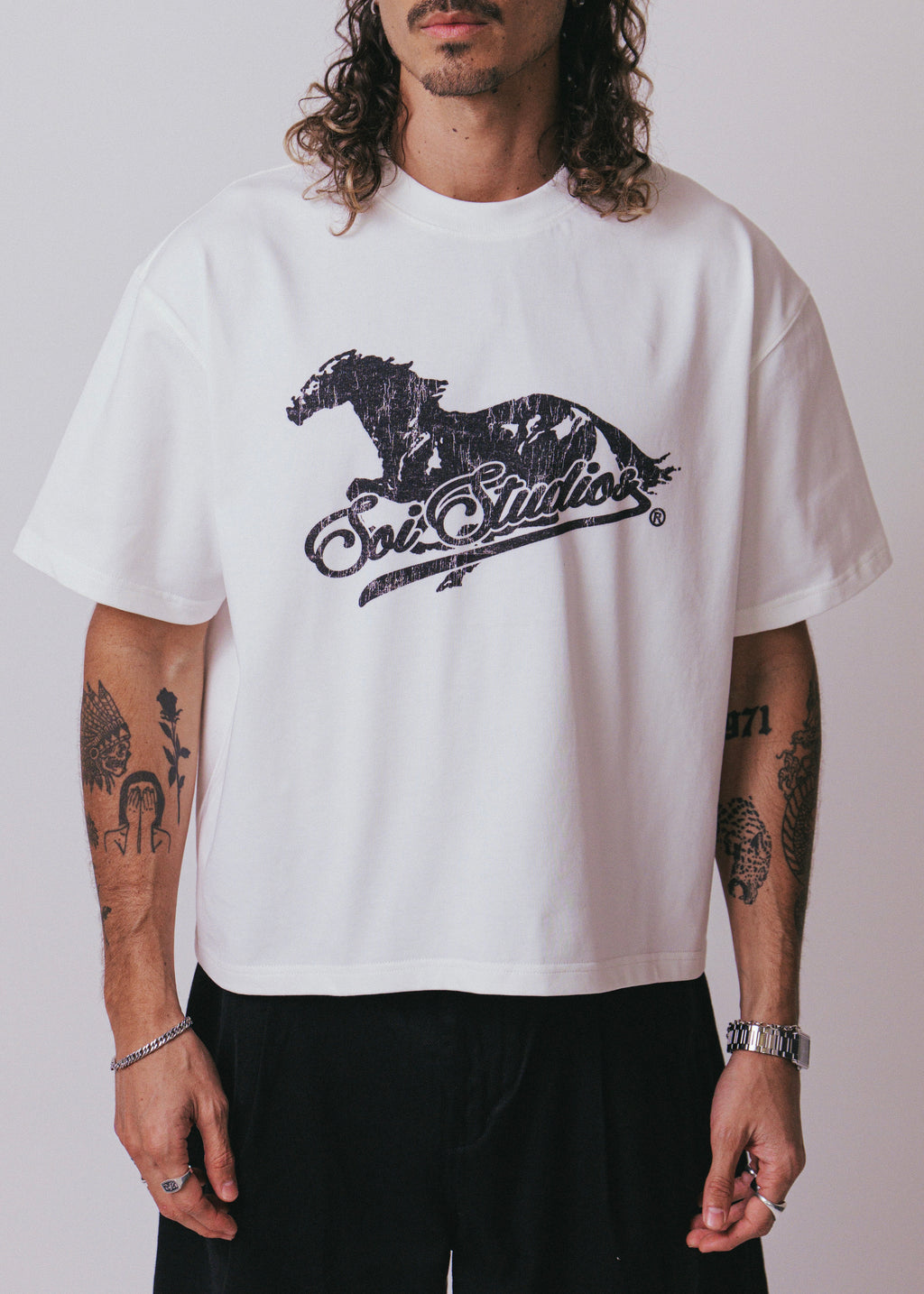 MUSTANG TEE