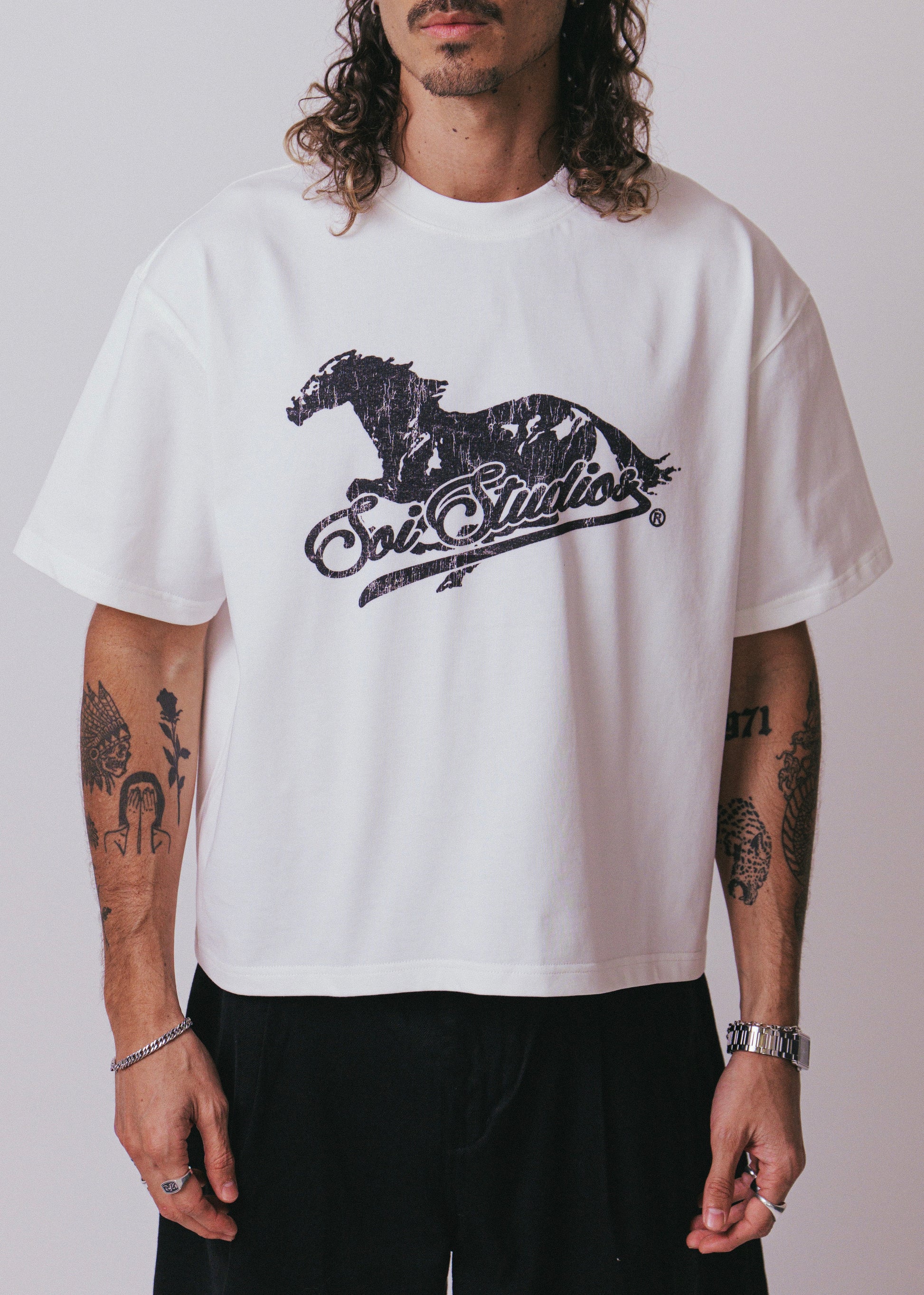 MUSTANG TEE