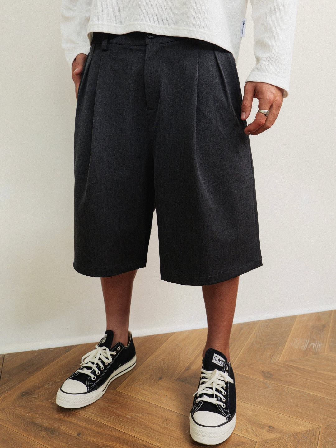 WIDE LEG PLEATED SHORT